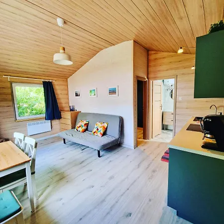 Orman Evi Na Wyspie *